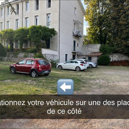 Les Glycines, Charmant Studio Au Calme Dans Batisse De Maitre Proche Du Centre Ville Parking Gratuit ディーニュ・レ・バン エクステリア 写真